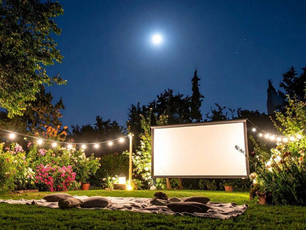 How to Prepare Your Backyard for Outdoor Game Watch Party?
